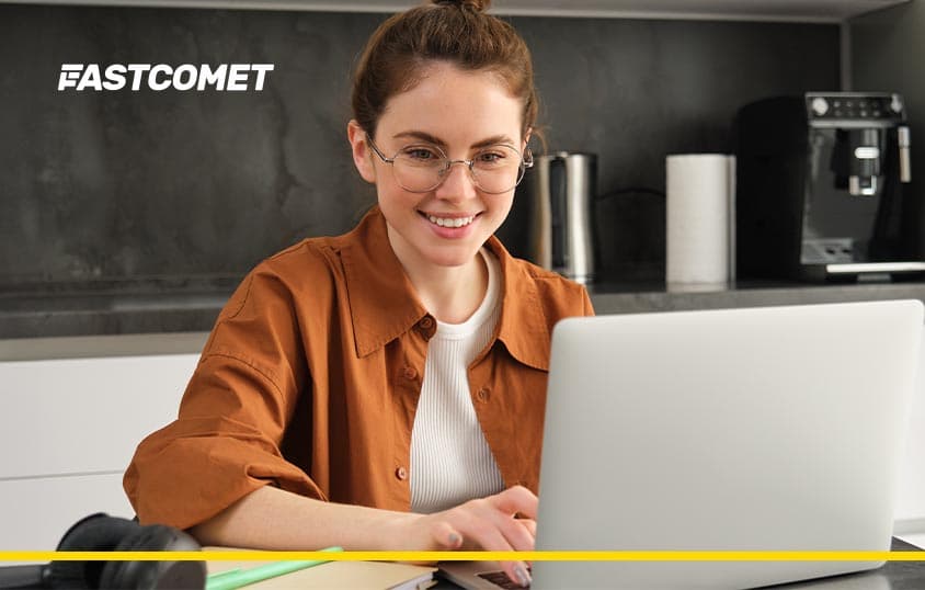 Analyse et évaluation de FastComet: Est-ce votre hébergeur 2021?